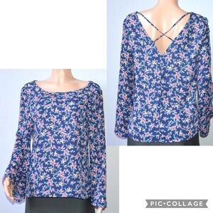 Wishful Park Navy Floral Flowy Pullover Top with Bell Sleeves – Size M